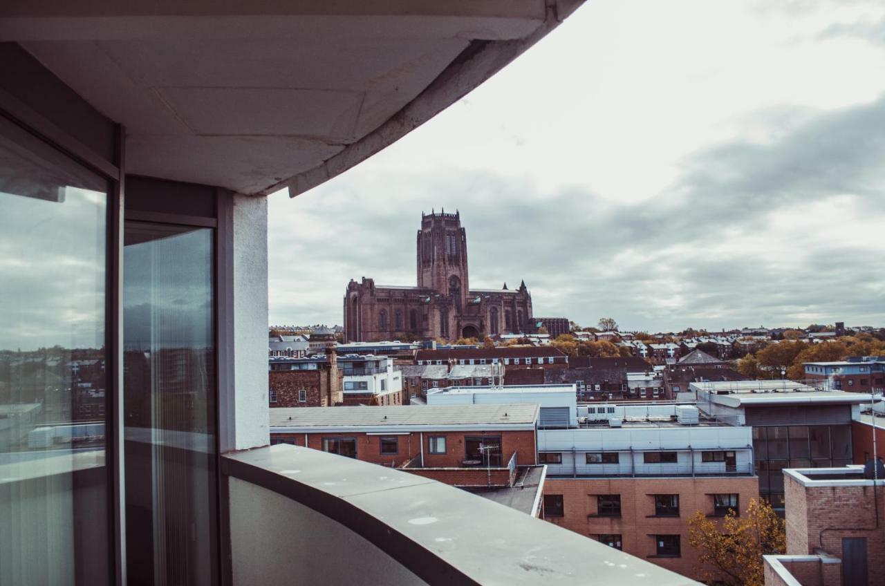 Serviced Apartment In Liverpool City Centre - Free Parking - Balcony - By Happy Days Exteriör bild