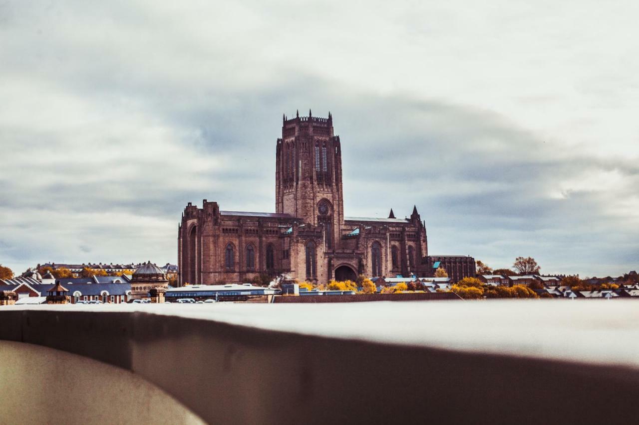 Serviced Apartment In Liverpool City Centre - Free Parking - Balcony - By Happy Days Exteriör bild